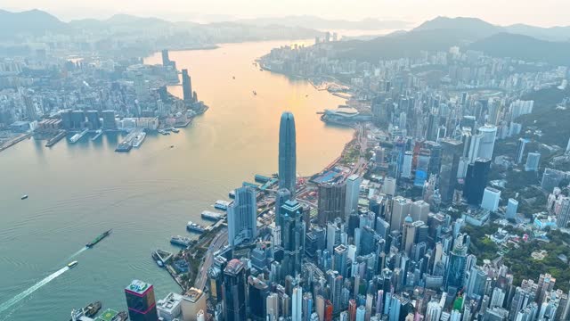 右环绕香港IFC航拍视频4K30P
