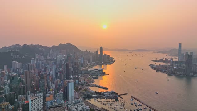 右环绕香港维多利亚港日景航拍4K60P
