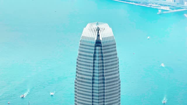 环绕香港国际金融中心二期IFC航拍4K
