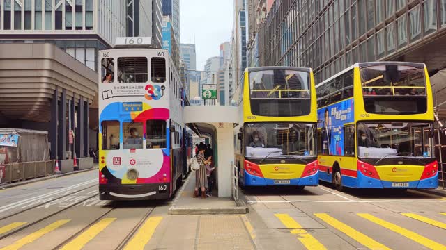 香港叮叮车在两边经过视频8K

